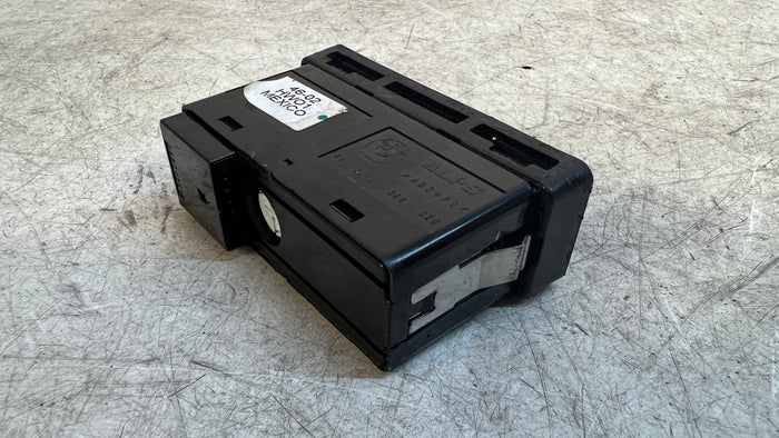 BMW E46 3 Series Hazard Lights & Central Lock Button 8368920