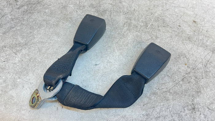 BMW E46 3 Series Sedan Coupe Rear Center Seatbelt Buckle 8233292