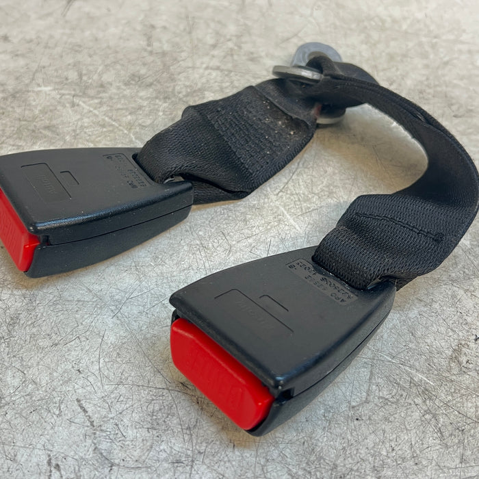 BMW E46 3 Series Sedan Coupe Rear Center Seatbelt Buckle 8233292