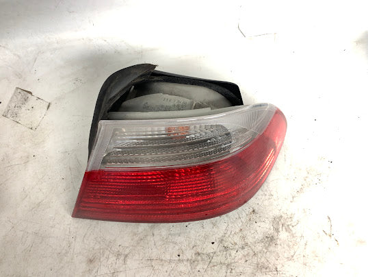 BMW E46 325ci 330ci 323ci M3 Pre-Facelift Right/Passenger Side Outer Tail Light 8384844
