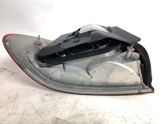 BMW E46 325ci 330ci 323ci M3 Pre-Facelift Right/Passenger Side Outer Tail Light 8384844