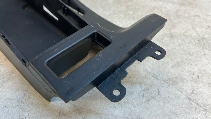 BMW E46 330Ci 328i 325i 323i 320i M3 Sedan/Coupe/Wagon Black Center Console 8213680