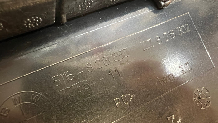 BMW E46 330Ci 328i 325i 323i 320i M3 Sedan/Coupe/Wagon Black Center Console 8213680