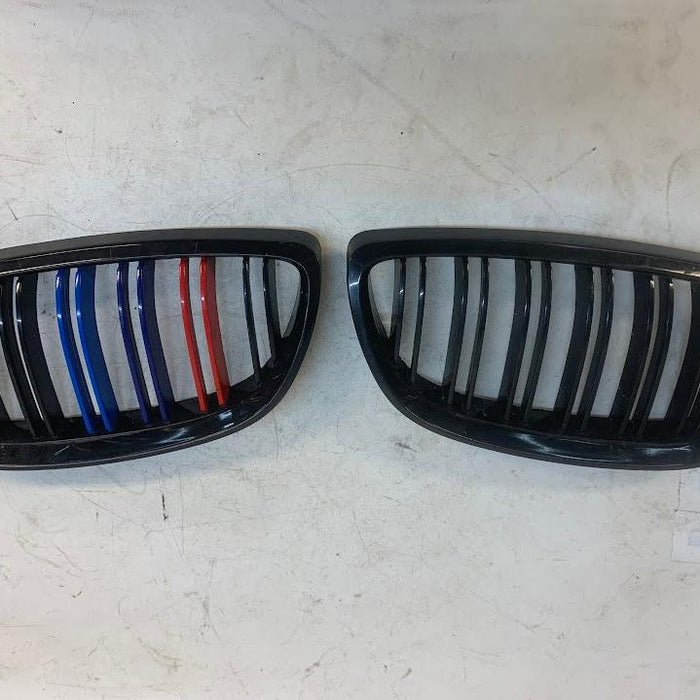 BMW E92 E93 M3 335i 328i Pre-LCI Front Bumper Kidney Grilles