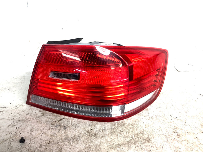 BMW E92 335i 328i M3 Pre-LCI Right Outer Quarter Panel Tail Light 7174404