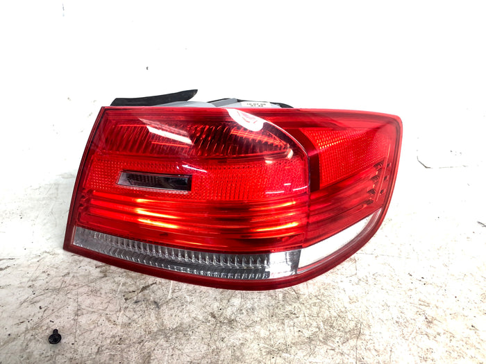 BMW E92 335i 328i M3 Pre-LCI Right Outer Quarter Panel Tail Light 7174404