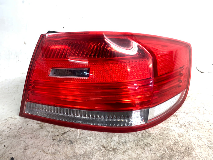 BMW E92 335i 328i M3 Pre-LCI Right Outer Quarter Panel Tail Light 7174404