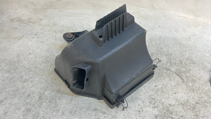 BMW E46 330i 330ci 330xi M54 Lower Intake Air Filter Housing 13717501976