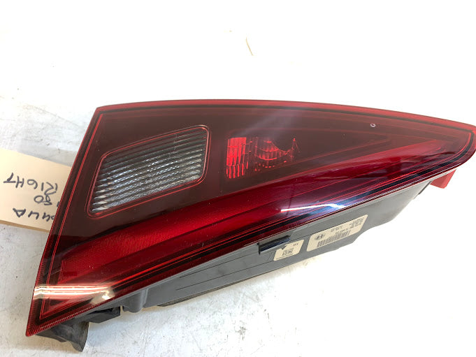 2019 Alfa Romeo 952 Giulia Ti Right/Passenger Side Inner Trunk Tail Light 20700208