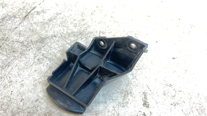 BMW E46 3 Series Left/Right Rear Bumper Brackets Set 8195321/8195322