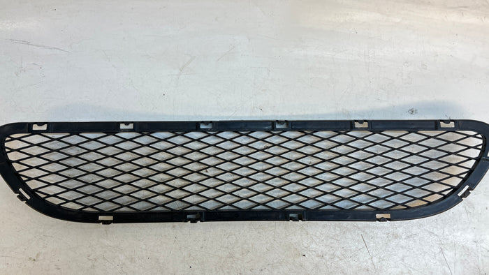 BMW E90 E91 LCI LOWER CENTER BUMPER GRILLE 51117198906