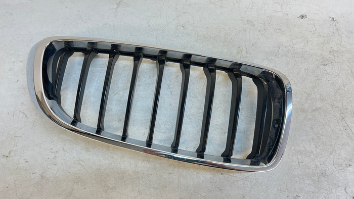 BMW F32 F33 F36 FRONT KIDNEY GRILLE RIGHT 7294818