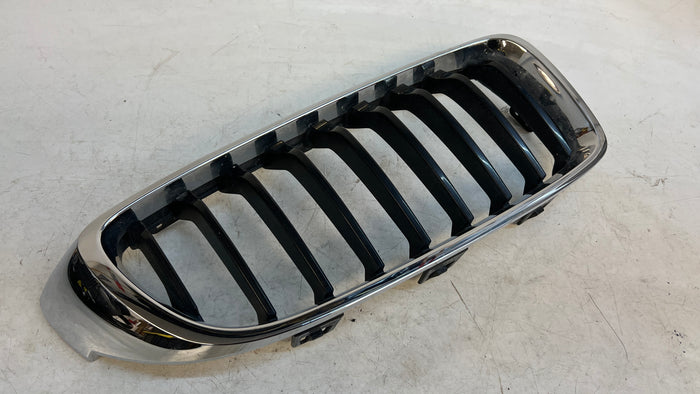 BMW F32 F33 F36 FRONT KIDNEY GRILLE RIGHT 7294818