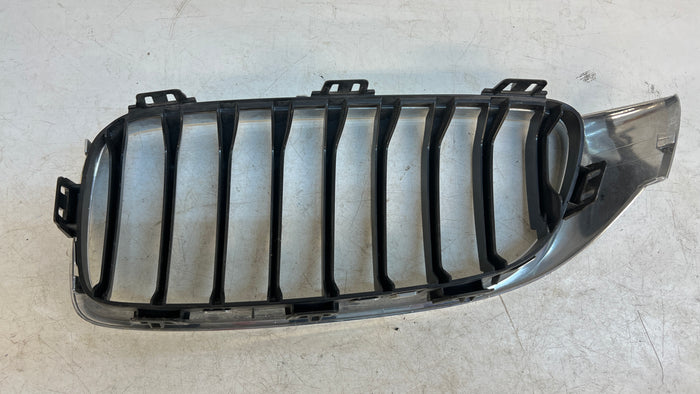 BMW F32 F33 F36 FRONT KIDNEY GRILLE RIGHT 7294818