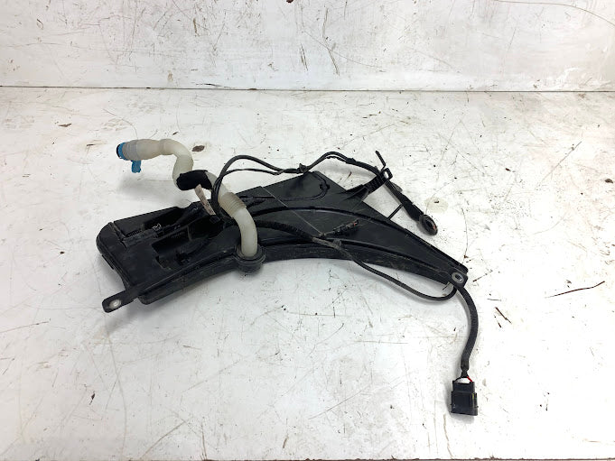 2019 Alfa Romeo 952 Giulia Ti Windshield Washer Fluid Reservoir 50557801 *DAMAGED*