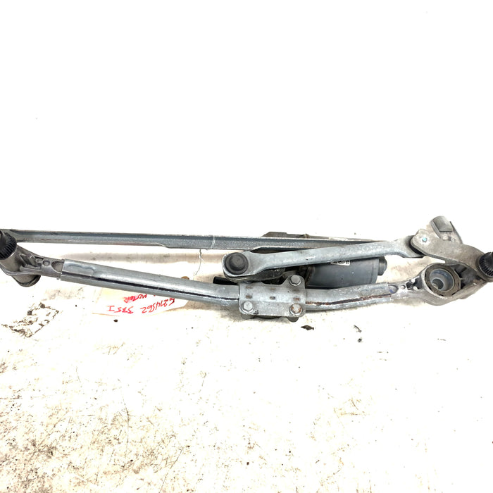 BMW E92 E93 E90 E91 3 Series Windshield Wiper Linkage W/Motor 6978263/61617161711