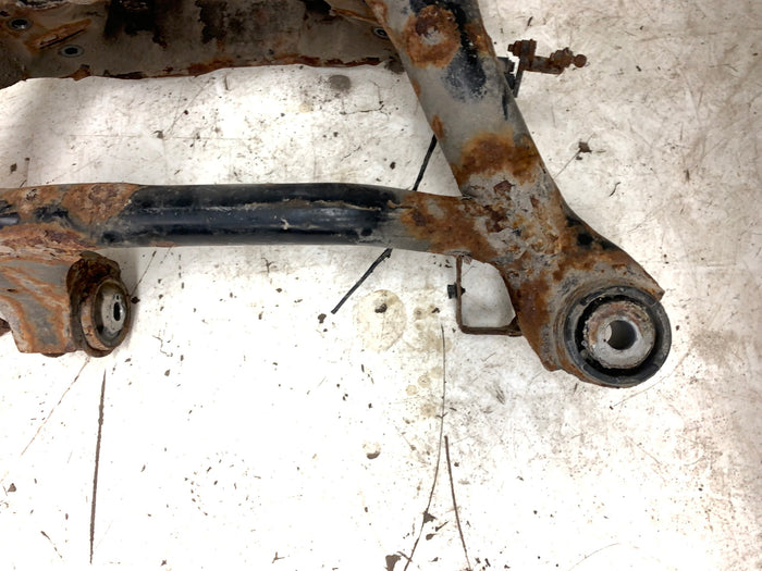 BMW E46 330ci 328ci 325ci 323ci Rear Subframe Axle Carrier Support Crossmember Frame 33316770865