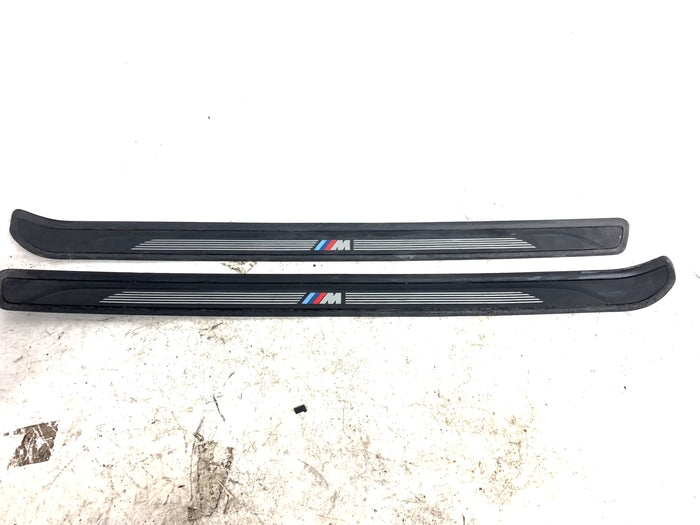 BMW E82 135i 128i M Sport Left/Right Door Sill Trim Set 8045291/8045292 *DAMAGED*