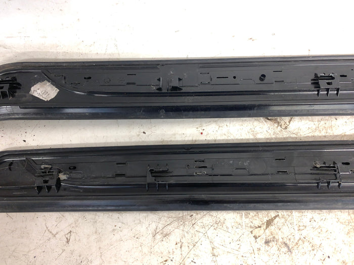 BMW E82 135i 128i M Sport Left/Right Door Sill Trim Set 8045291/8045292 *DAMAGED*