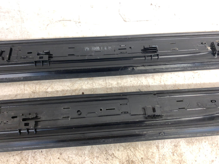 BMW E82 135i 128i M Sport Left/Right Door Sill Trim Set 8045291/8045292 *DAMAGED*