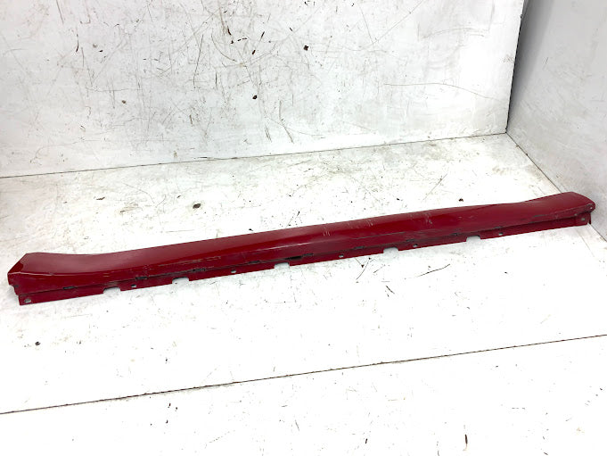 2019 Alfa Romeo 952 Giulia Ti Right/Passenger Side Skirt Alfa Rosso (414) 1800000092286 *DAMAGED*