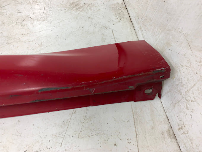 2019 Alfa Romeo 952 Giulia Ti Right/Passenger Side Skirt Alfa Rosso (414) 1800000092286 *DAMAGED*