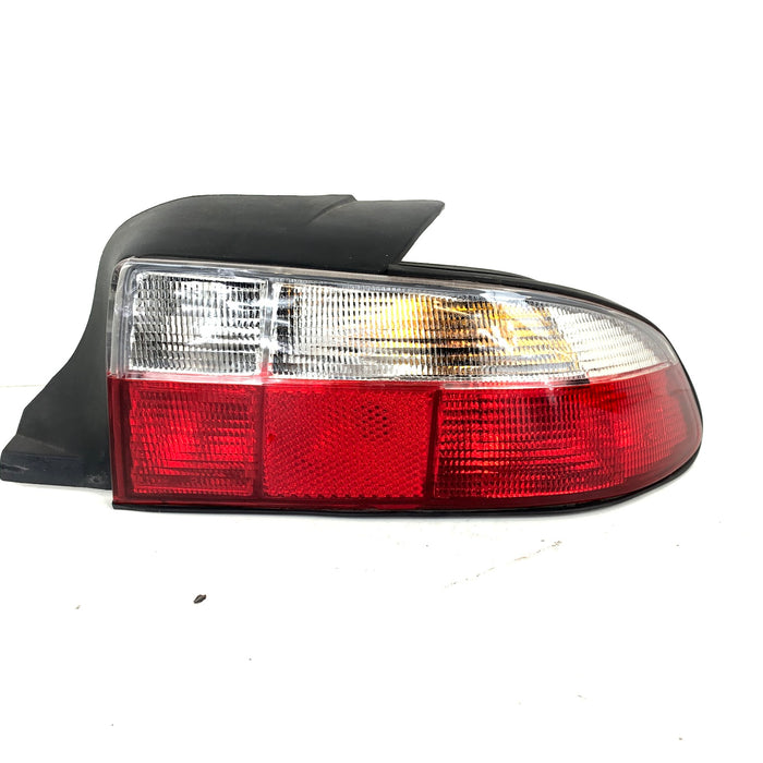 BMW Z3 M Roadster Right/Passenger Side Rear Tail Light 8389896/BM027-J1002