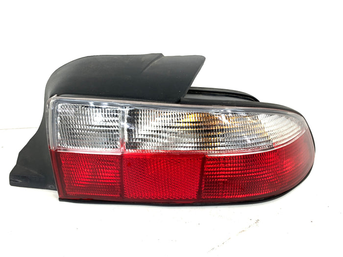 BMW Z3 M Roadster Right/Passenger Side Rear Tail Light 8389896/BM027-J1002