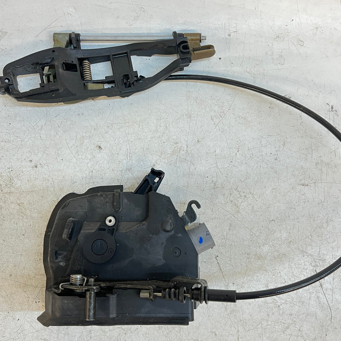 BMW E46 COUPE/CONVERTIBLE DOOR LOCK ACTUATOR & HANDLE CARRIER RIGHT 7011250