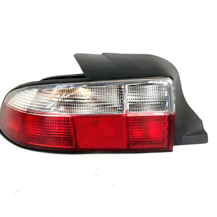 BMW Z3 M Roadster Left/Driver Side Rear Tail Light 8389895/BM027-J1002