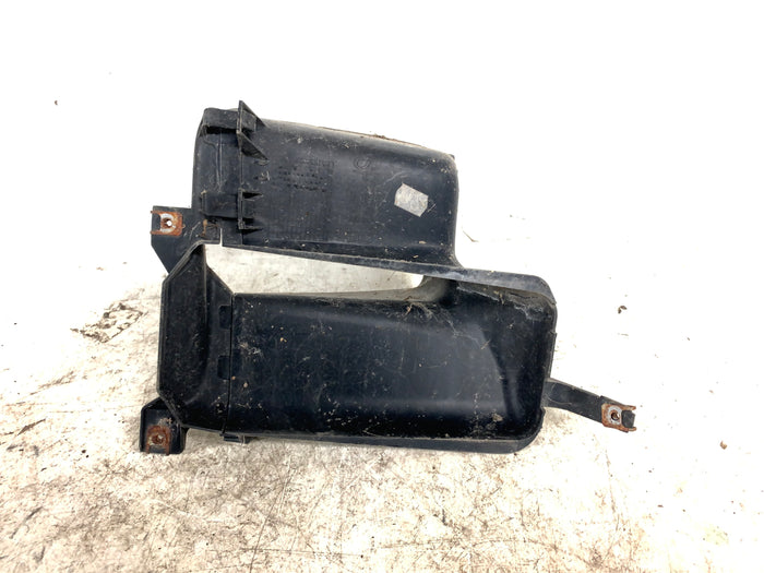 BMW E82 E88 135i Passenger/Right Side Front Bumper Engine Oil Cooler Air Duct 8046326