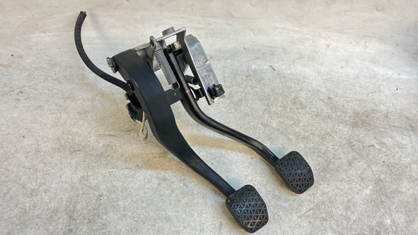 BMW E82 E88 1 Series/E9X 3 Series Manual Transmission Clutch/Brake Pedal Assembly 35006762926