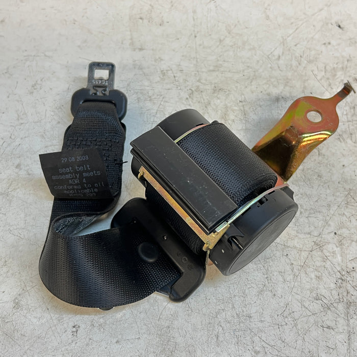 BMW E46 SEDAN REAR SEATBELT CENTER 8201025