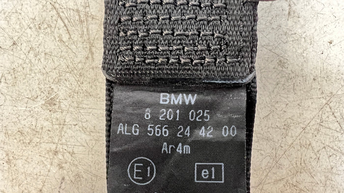 BMW E46 SEDAN REAR SEATBELT CENTER 8201025