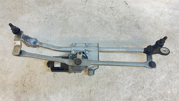 BMW E82/E88 1 Series Wiper Linkage & Motor 7193036