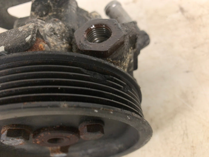 BMW E83 X3 3.0i 2.5i M54 Power Steering Pump 7516848 *DAMAGED*