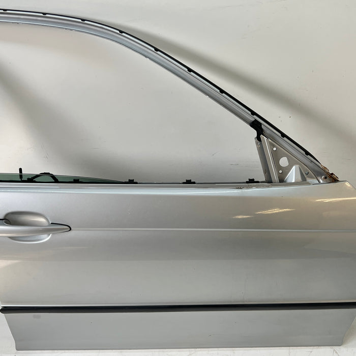 BMW E46 SEDAN/WAGON FRONT RIGHT DOOR - TITANIUM SILVER (354)