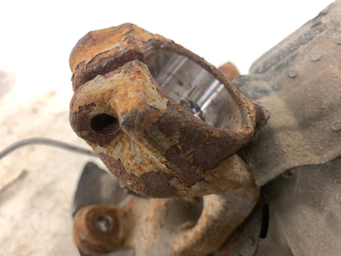 BMW E46 325i 330i 328i 323i 320i RWD Left/Driver Side Front Knuckle/Spindle/Hub 31211096429