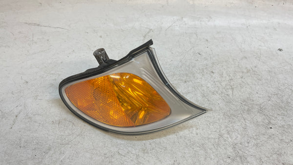 BMW E46 SEDAN/WAGON CORNER LIGHT RIGHT 63136915384