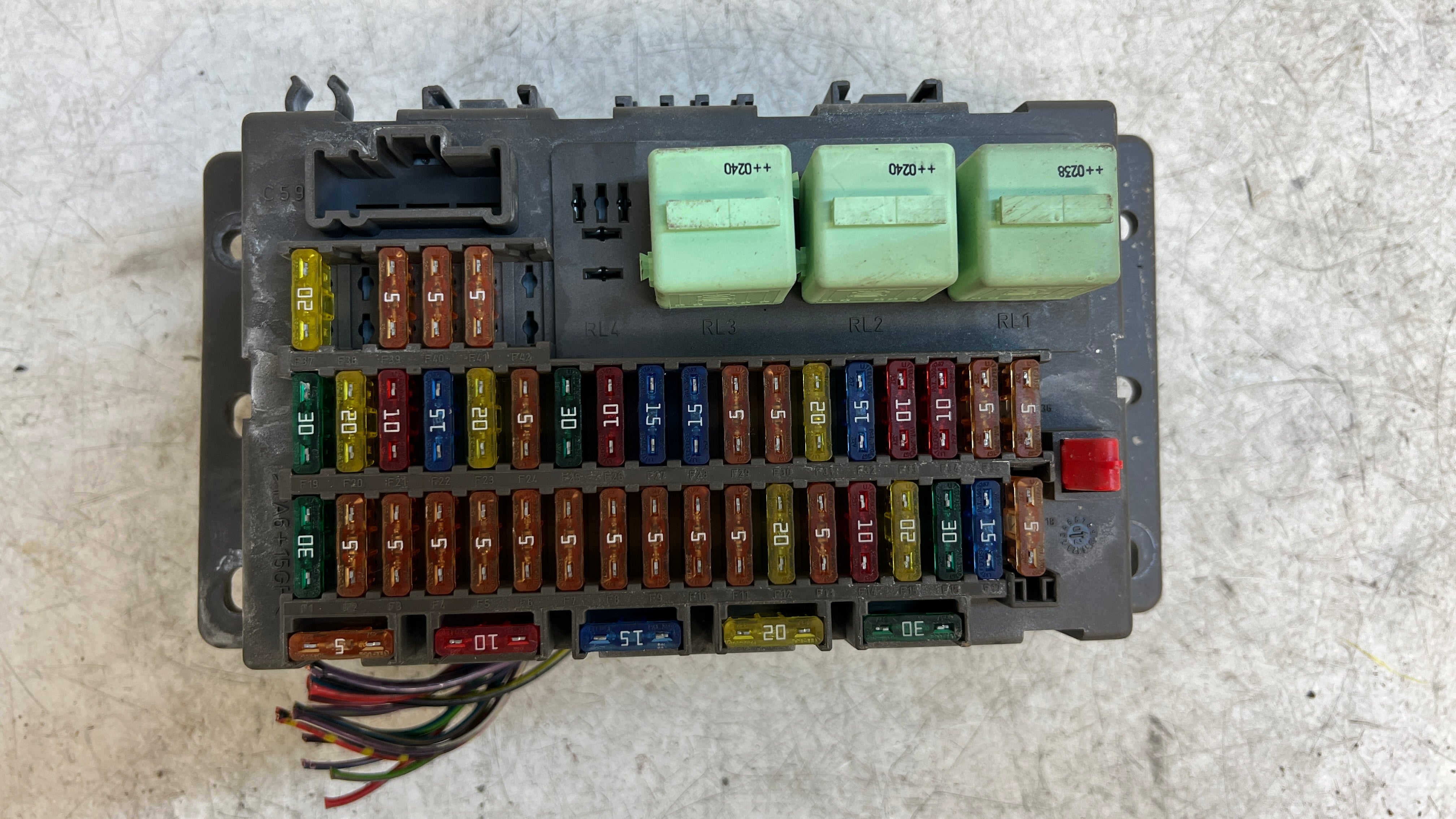 Mini R53 Fuse Box Layout MINI R53 Cooper S Interior Fuse Box Panel 1509011 – Proper Parts Co