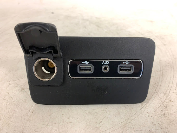 2019 Alfa Romeo 952 Giulia Ti USB/AUX/12V Plugs/Ports 35187543-0A