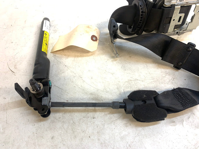 2019 Alfa Romeo 952 Giulia Ti Right/Passenger Side Front Seat Belt & Tensioner 34210866/00505436260