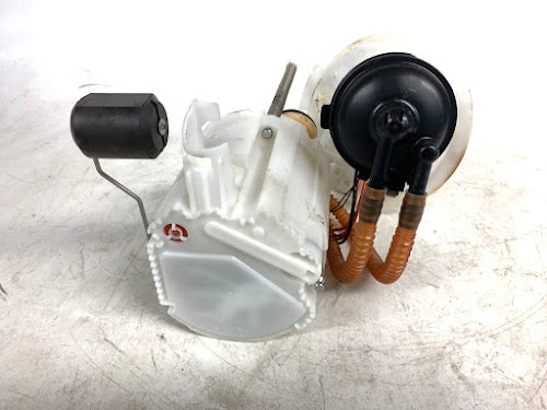 BMW F80 F82 F87 M2 M3 M4 S55 Gas Tank Fuel Pump Delivery Module 2284693 *Damaged*