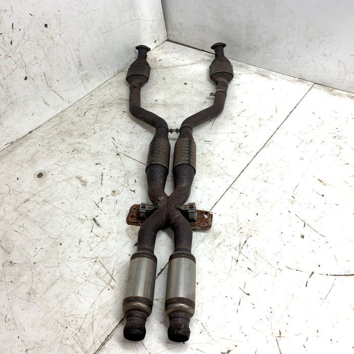 BMW E90 E92 E93 M3 S65 Mid Section Exhaust Pipe Catalytic Converter 18307848117