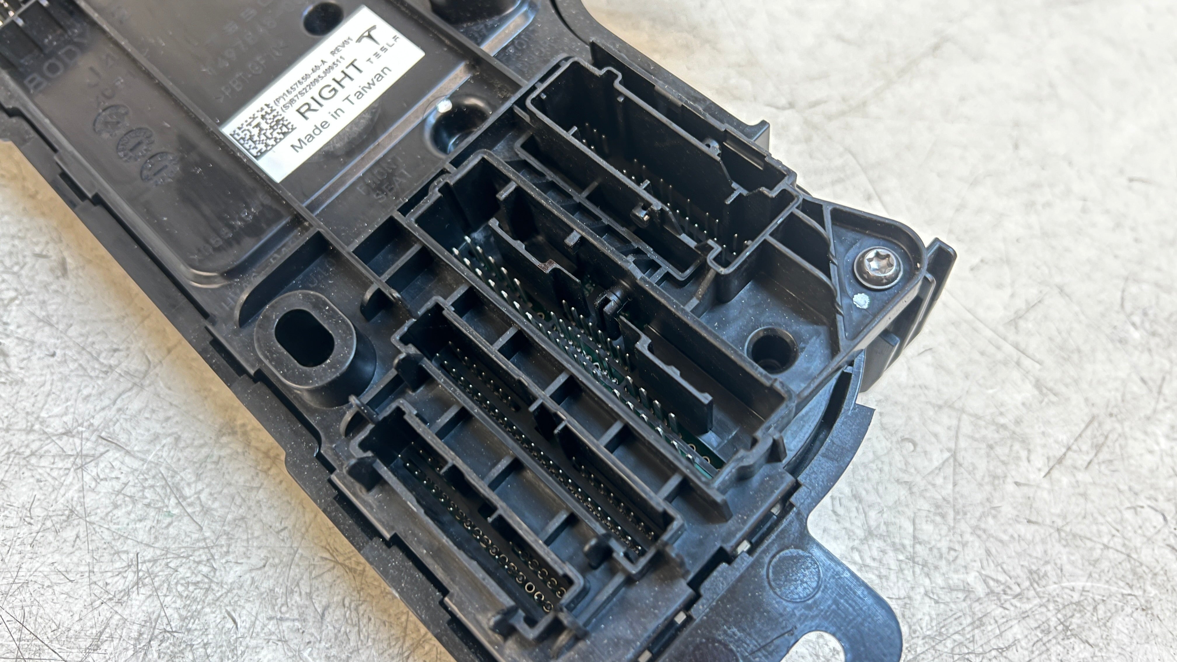 Tesla Control Module Right Tesla Model Y Low Voltage Body Control Module Right 1657650-40-A ...