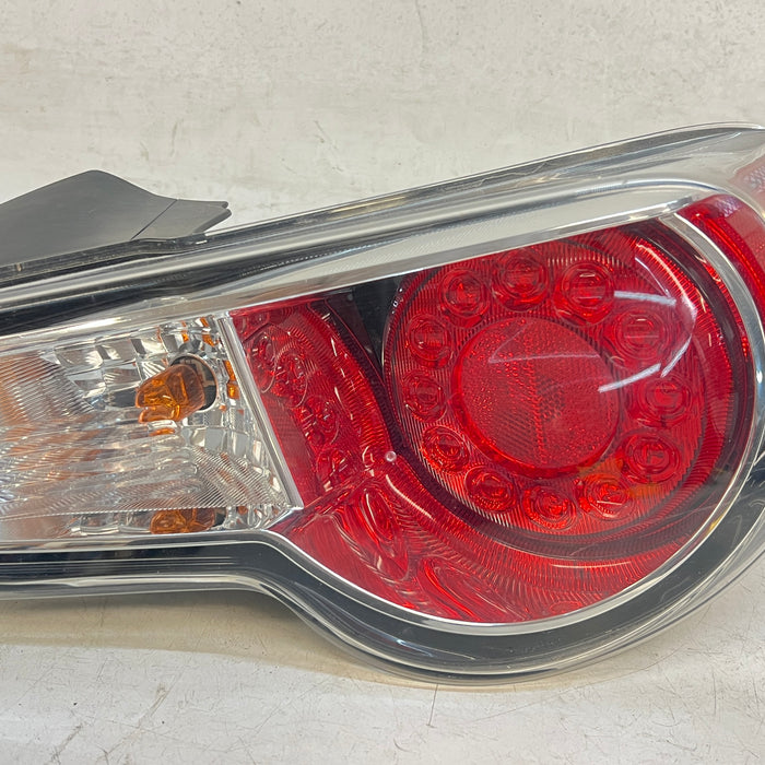 SCION FRS/SUBARU BRZ TAIL LIGHT RIGHT SU003-05810