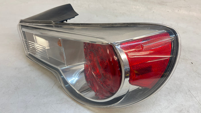 SCION FRS/SUBARU BRZ TAIL LIGHT RIGHT SU003-05810