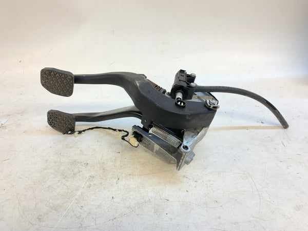 BMW F30 F31 F32 F33 F34 F36 3 & 4 Series Manual Transmission Clutch/Brake Pedals 35316761310/35006762926