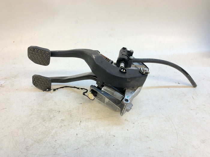BMW F30 F31 F32 F33 F34 F36 3 & 4 Series Manual Transmission Clutch/Brake Pedals 35316761310/35006762926