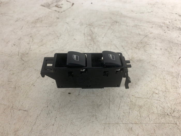 BMW E46 3 Series Wagon/Sedan Right/Passenger Front Window Switch 6902179